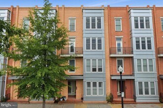 Building Photo - 1908 Potomac Ave