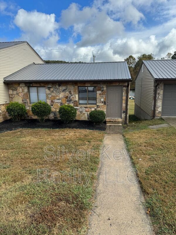 Foto principal - 113-129 S Victoria Rd