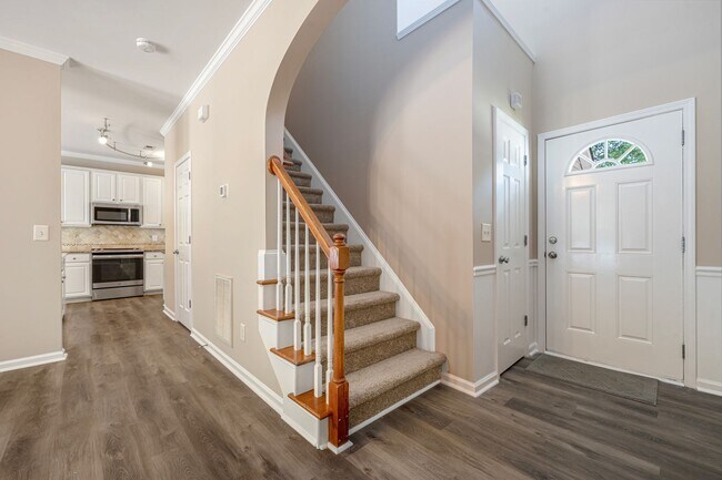 Building Photo - 1411 Crimson Creek Dr
