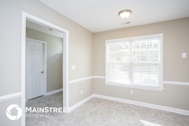 Building Photo - 5040 Springhouse Farm Rd