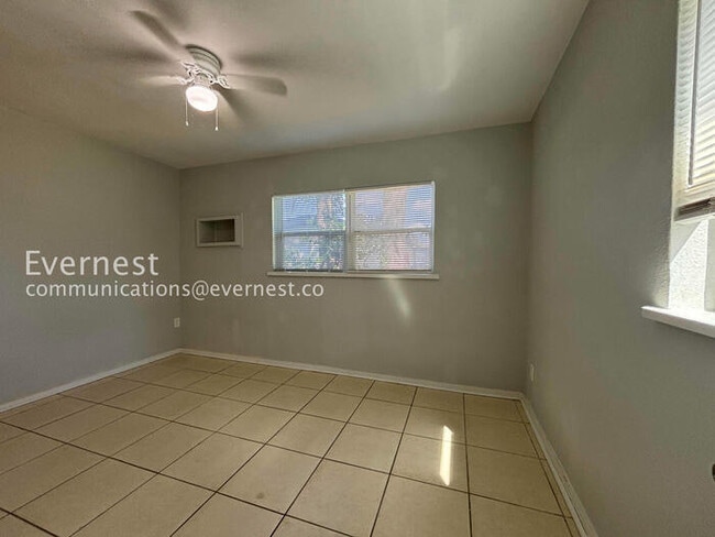 Foto del edificio - 116 Hope Cir