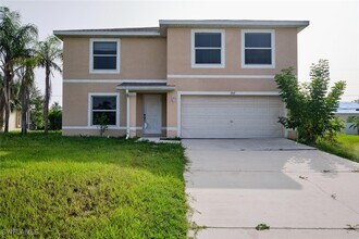 Building Photo - 1707 SW 4th Pl