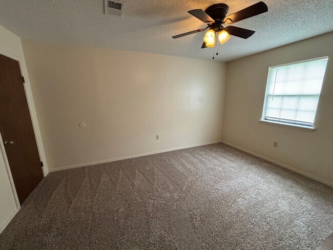 Foto del edificio - 311 N Joplin Ave