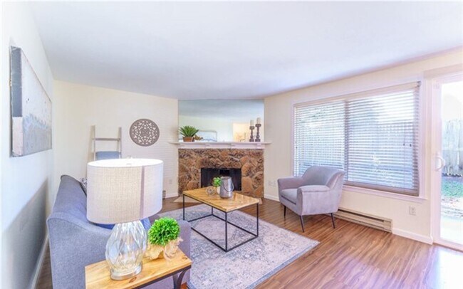 Building Photo - Beautiful 2 bedroom Condo in Kirkland!!