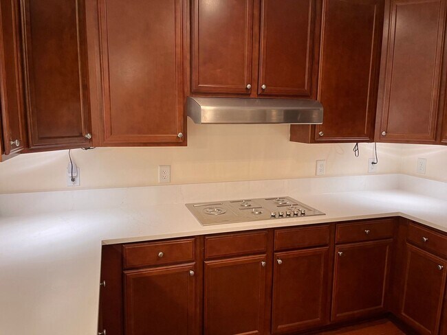 Building Photo - Daniel Island Condo Close to Marina