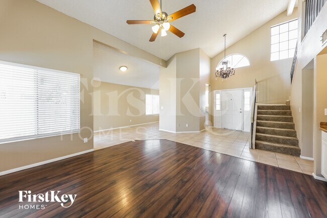 Foto del edificio - 7418 W Cameron Dr
