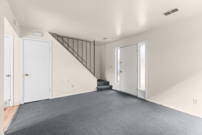 Foto del edificio - 1303 S Coffman St