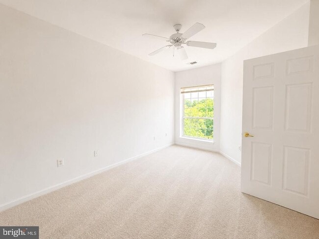 Foto del edificio - 4550 Strutfield Ln