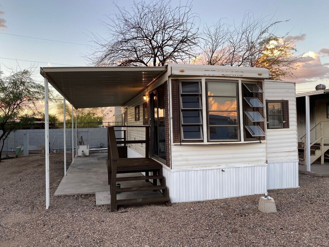Primary Photo - One bedroom One bath mobile home HBIRD Hal...