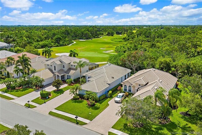 Foto del edificio - 1327 NW Mossy Oak Way