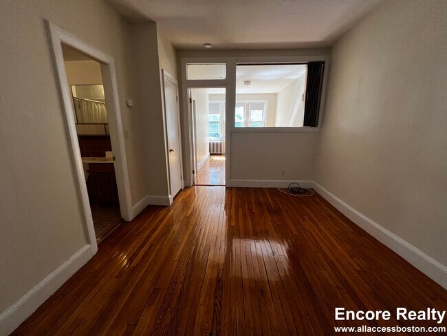 Foto del edificio - 48 Lancaster Ter