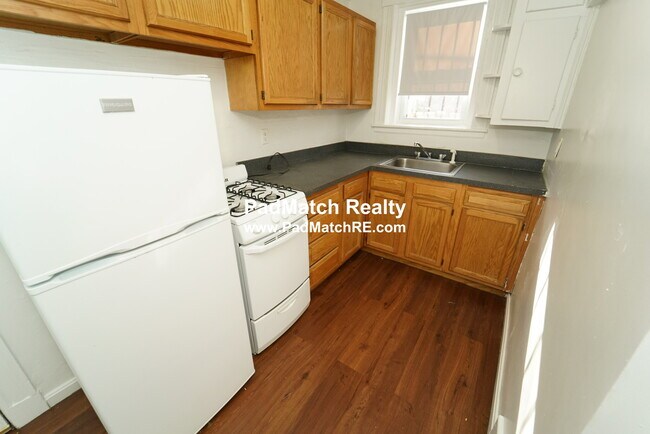 Building Photo - 3 Egremont Rd