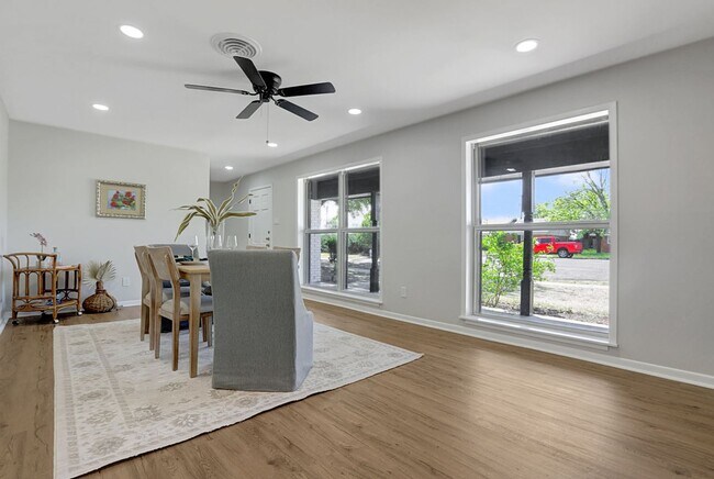 Building Photo - Pre-Leasing for July 2025! - Fully Remodel...