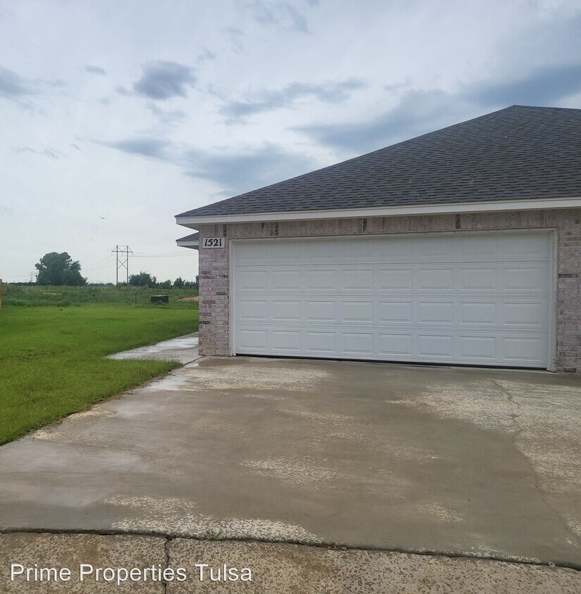 1521 Rosewood Dr, Wagoner, OK 74467 House Rental in Wagoner, OK