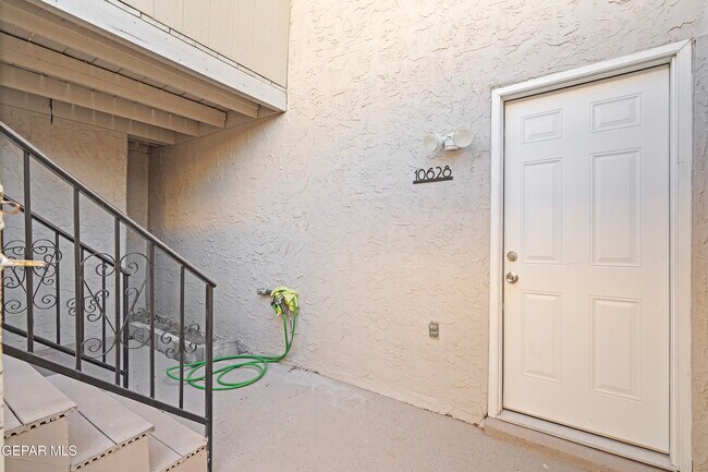 Foto del edificio - 10628 Springwood Dr