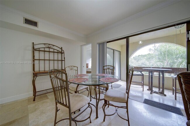 Building Photo - 9285 SW 125th Ave # 409U