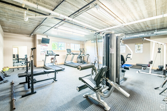 Fitness Center - Delafield Woods Apartments