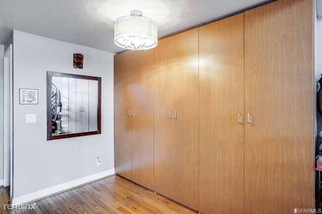 Building Photo - 1 br, 1 bath Condo - 50 Lucerne St 11 Unit 11