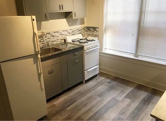 Building Photo - 896 29th St