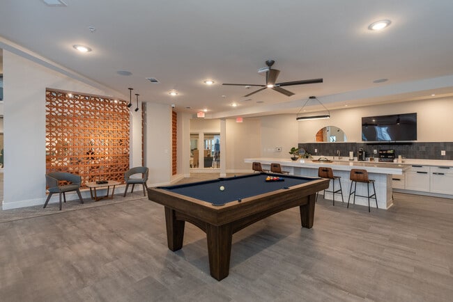 Foto del edificio - Attain at Chic's Beach