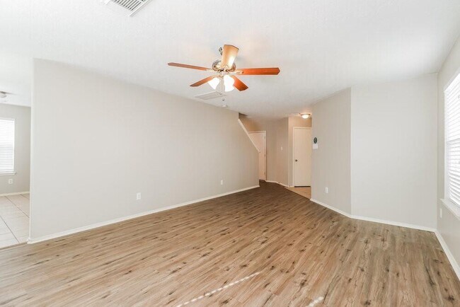 Foto del edificio - 33322 Cottonwood Bend