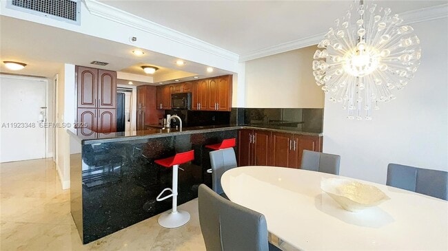 Foto del edificio - 1717 N Bayshore Dr