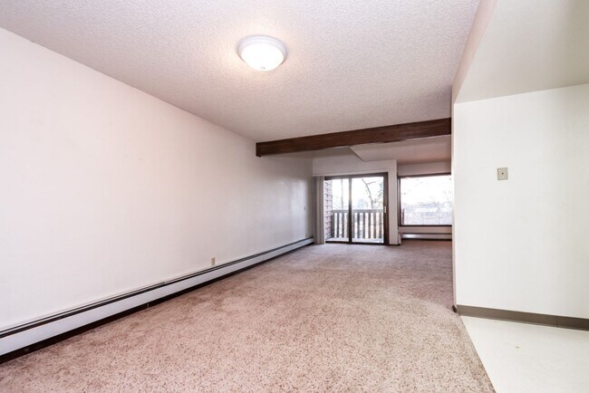 Building Photo - 1430 Bridgeway Street #11