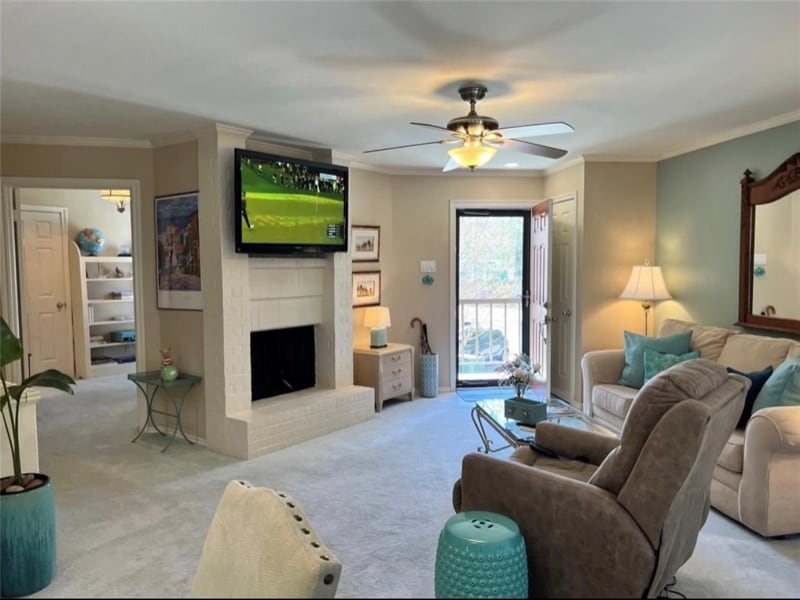 Primary Photo - 16301 Ledgemont Ln
