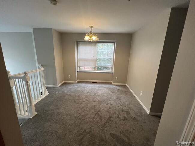 Foto del edificio - 16958 Farmington Rd