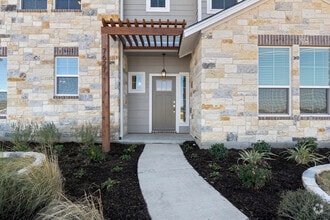 Building Photo - 7627 Stonehollow