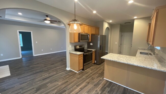 Building Photo - SELF TOUR NOW! - 1010 Daventry Way, Calera...