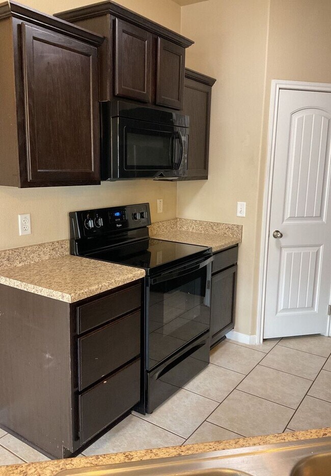 Foto del edificio - 4610 Cambridge Dr