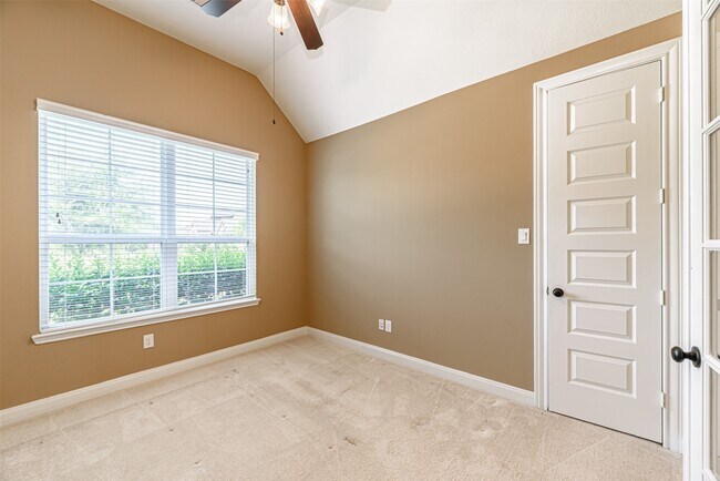 Foto del edificio - 4607 Rockton Hills Ln