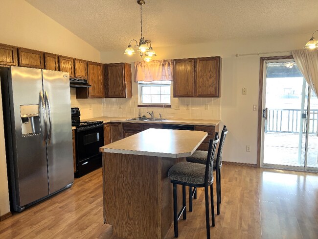 Foto del edificio - 1909 Summerwood St