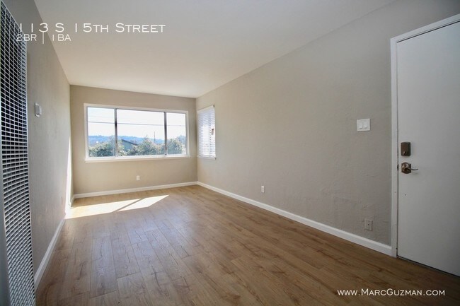 Building Photo - Remodeled Apartment with Private Garage