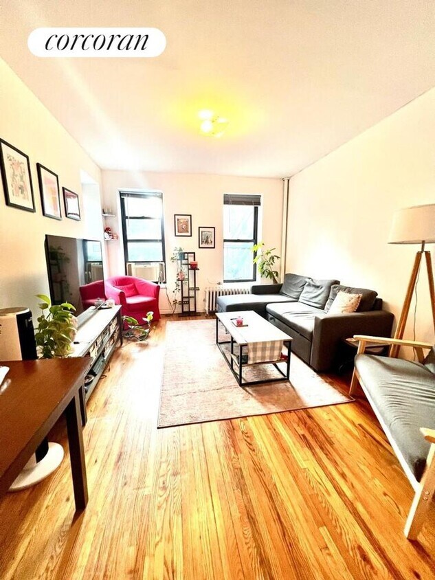Foto del edificio - 301 E 88th St