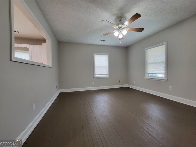 Building Photo - 248 Grove St