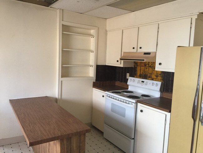 kitchen - 960 Santa Clara Ave