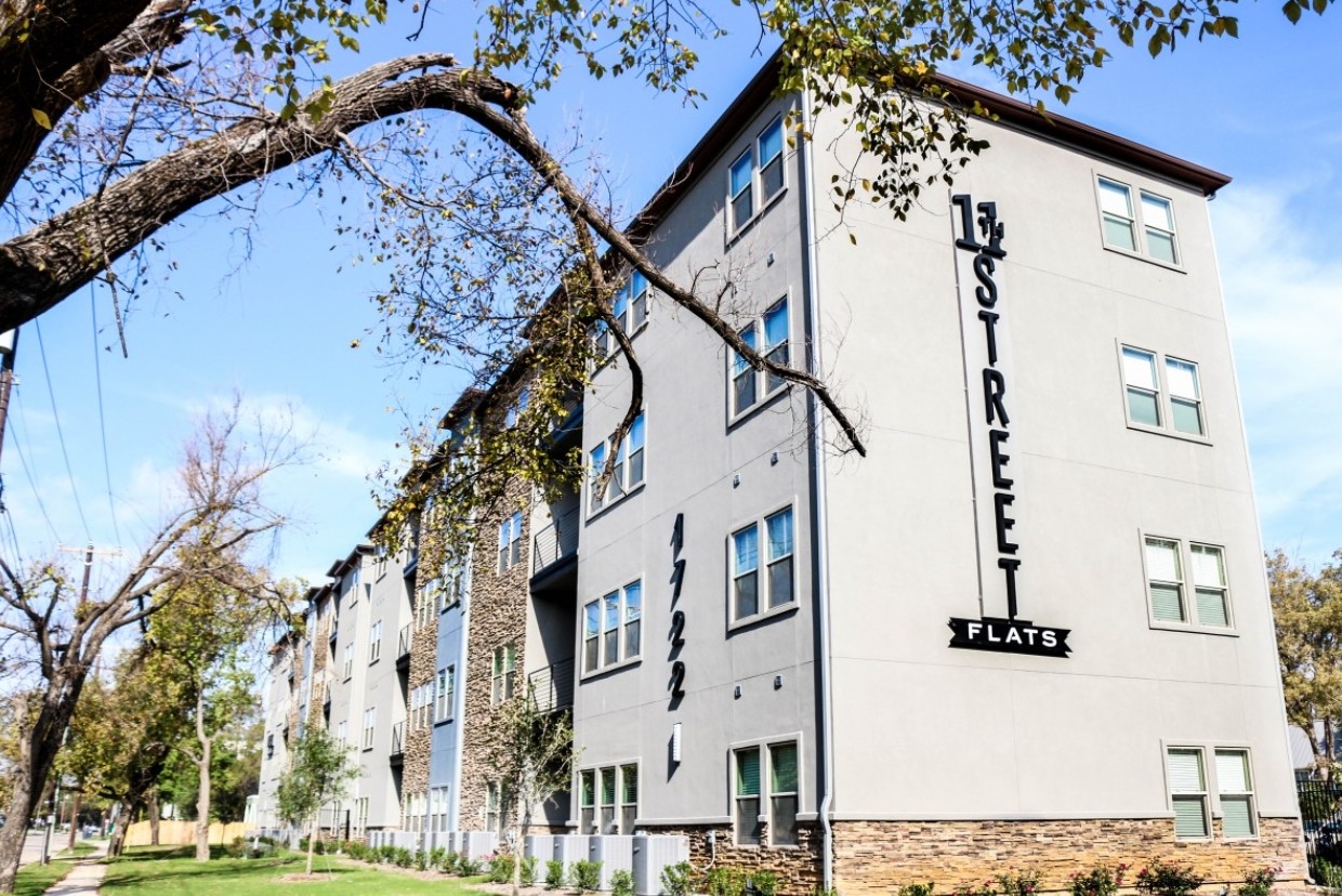 Primary Photo - 11th Street Flats