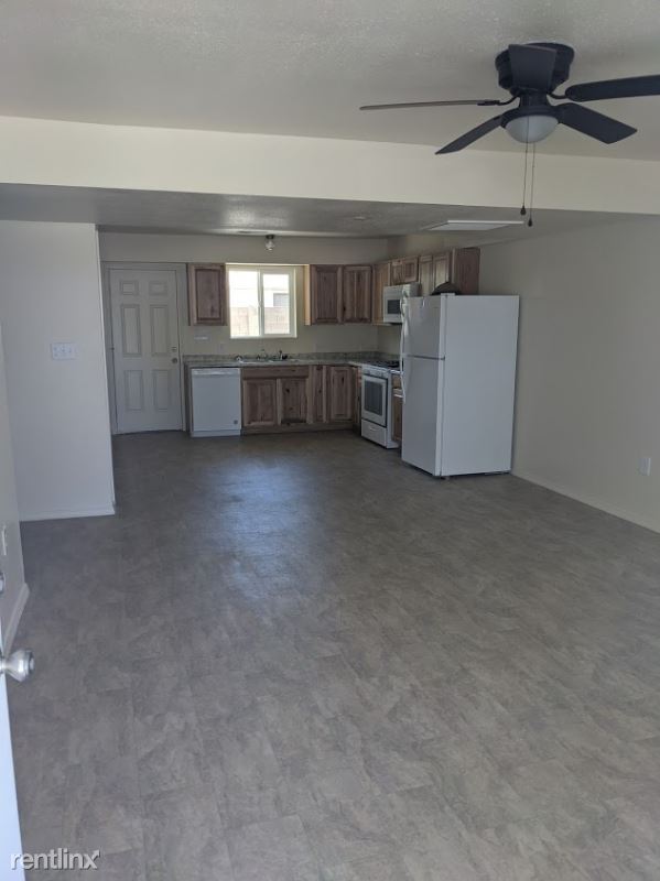 Foto del edificio - 2 br, 1 bath Apartment - 3100 N Bob Court