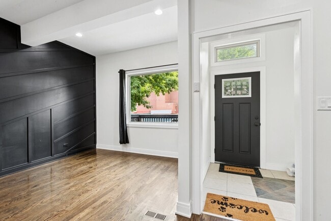 Building Photo - 6547 S Langley Ave