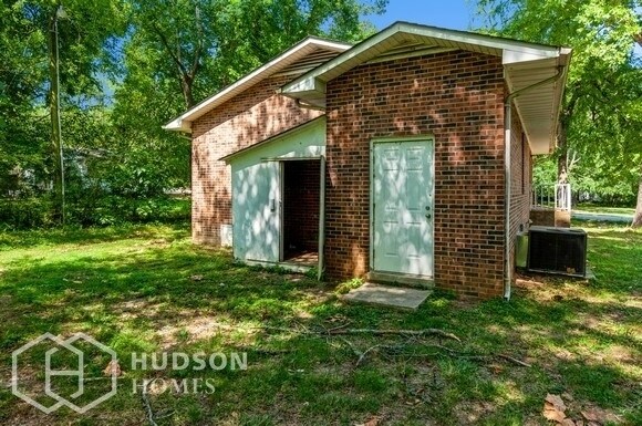 Building Photo - NOW AVAILABLE! 609 A N Market St, Lancaste...