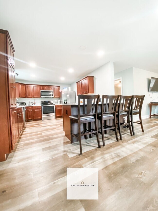 Foto del edificio - Come See This Updated Home in Clinton!