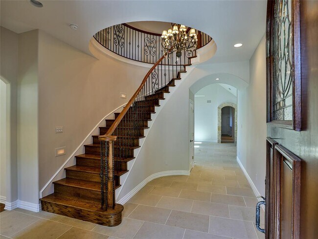 Foto del edificio - 6682 Trinity Heights Blvd