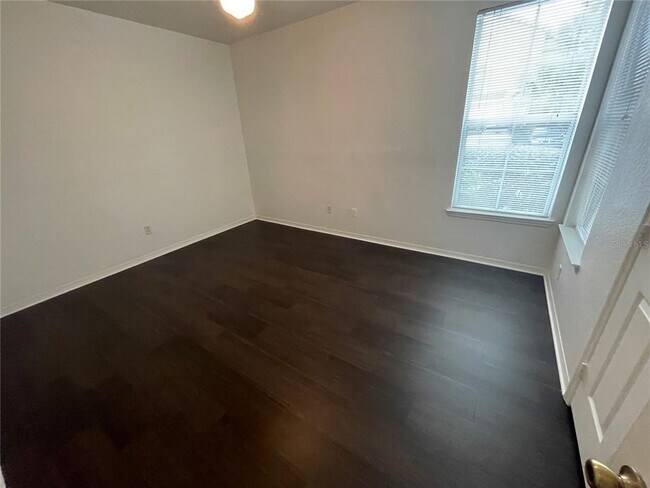 Foto del edificio - 5159 Wellington Park Cir