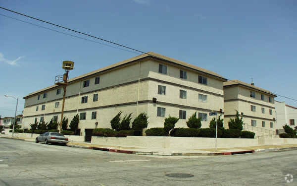 Foto del edificio - 16619 S Menlo Ave