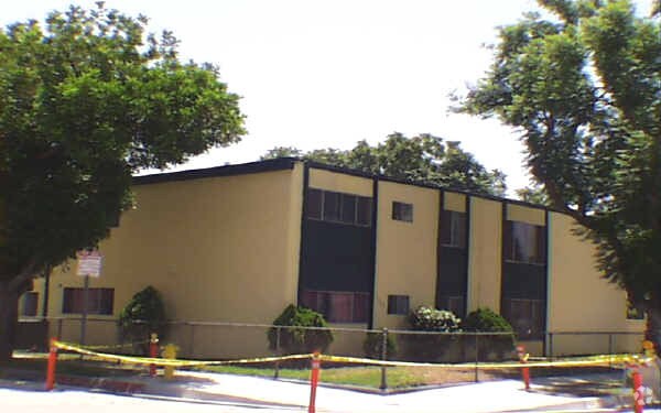 Building Photo - 7800 Jaboneria Rd