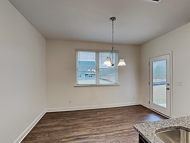 Building Photo - 3217 Pinemount Road