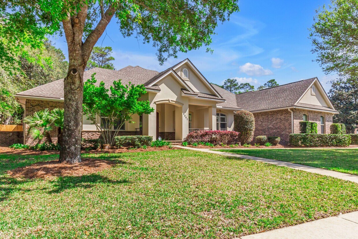 Foto principal - 9007 Rushing River Way