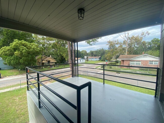 Foto del edificio - 2Bed 1Bath in Brentwood Availble NOW!